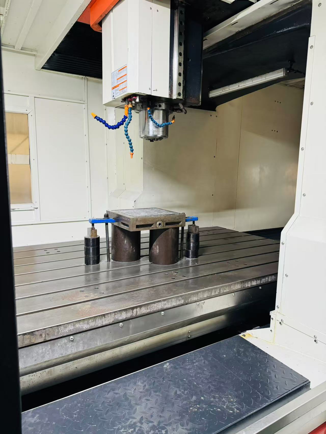 宝烽龙门加工中心BF-2517V