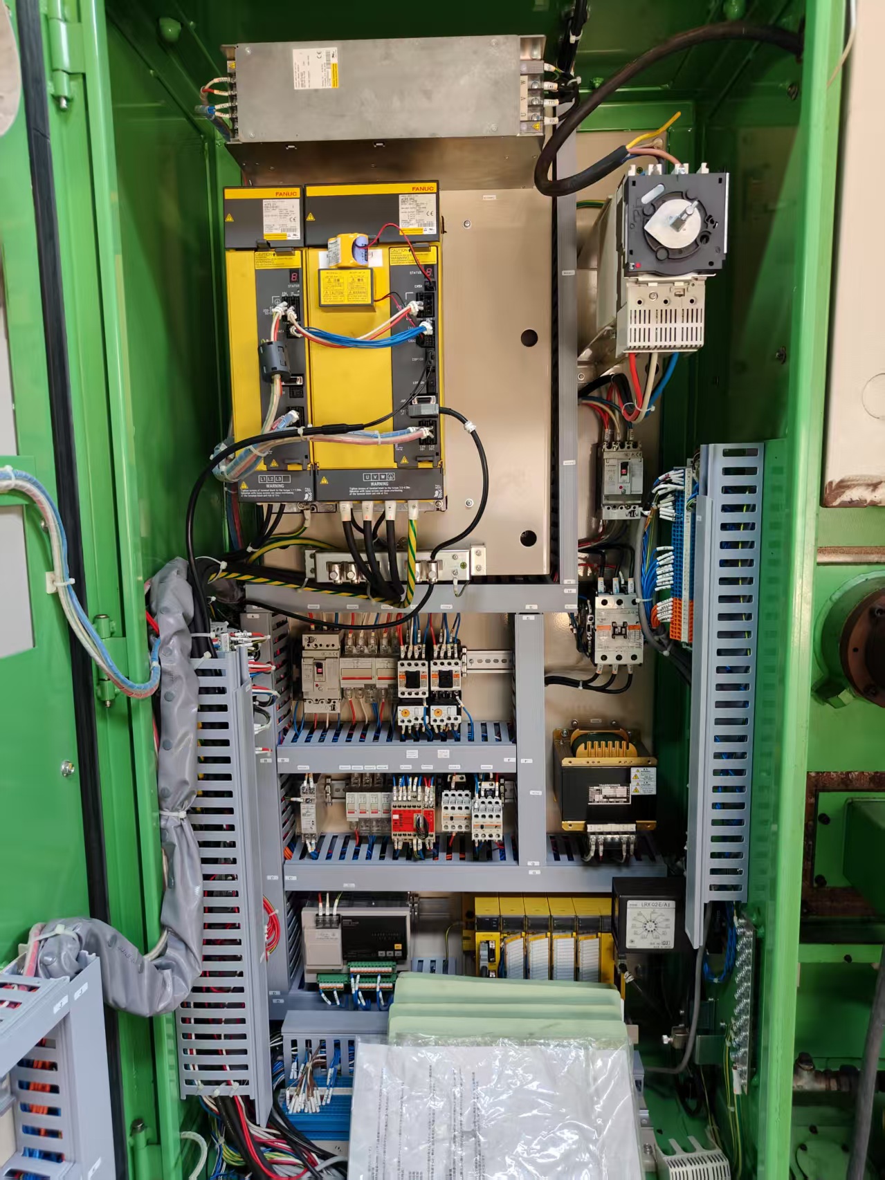 日本不二越PFM-610EM数控搓齿机