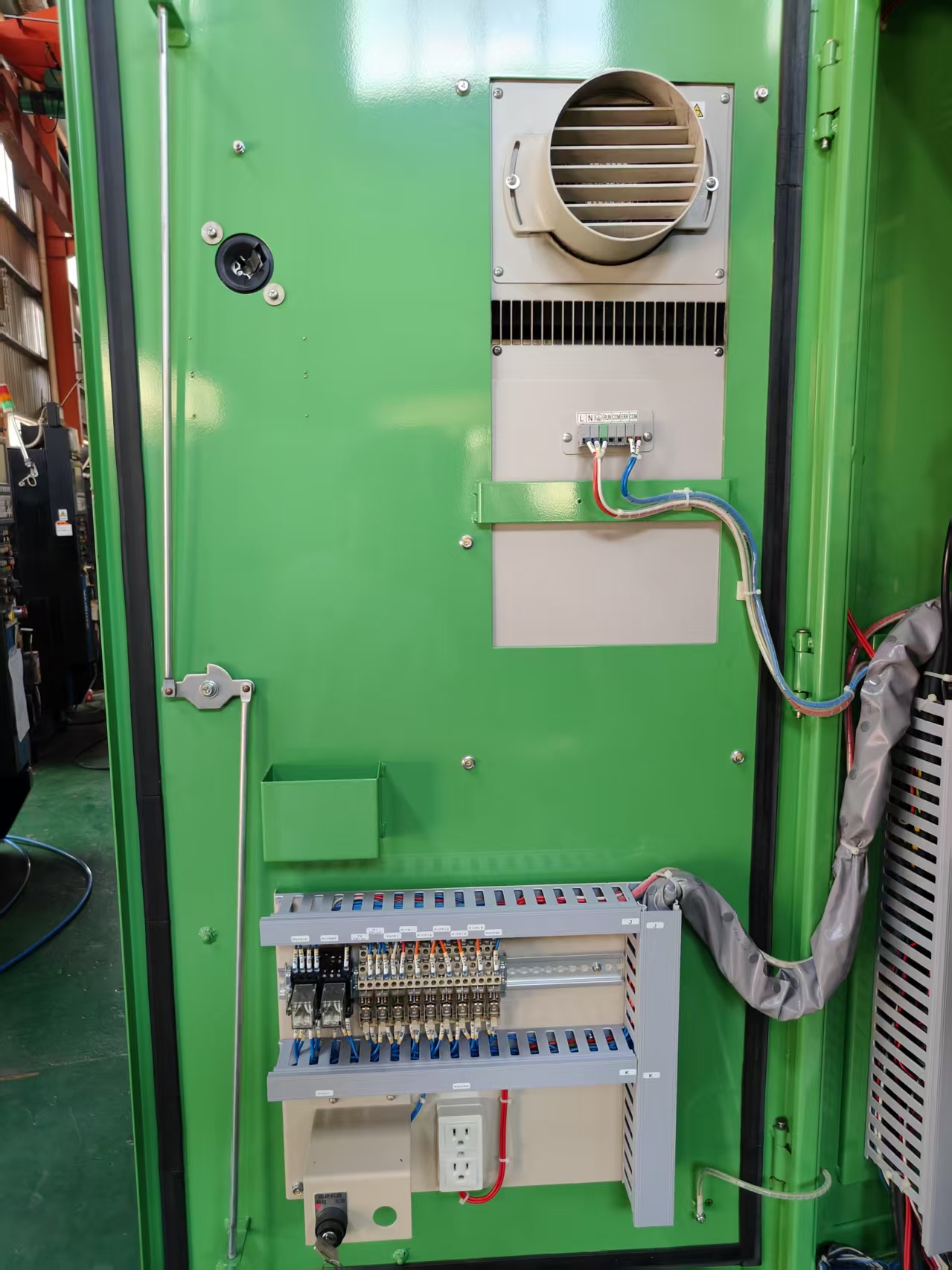 日本不二越PFM-610EM数控搓齿机